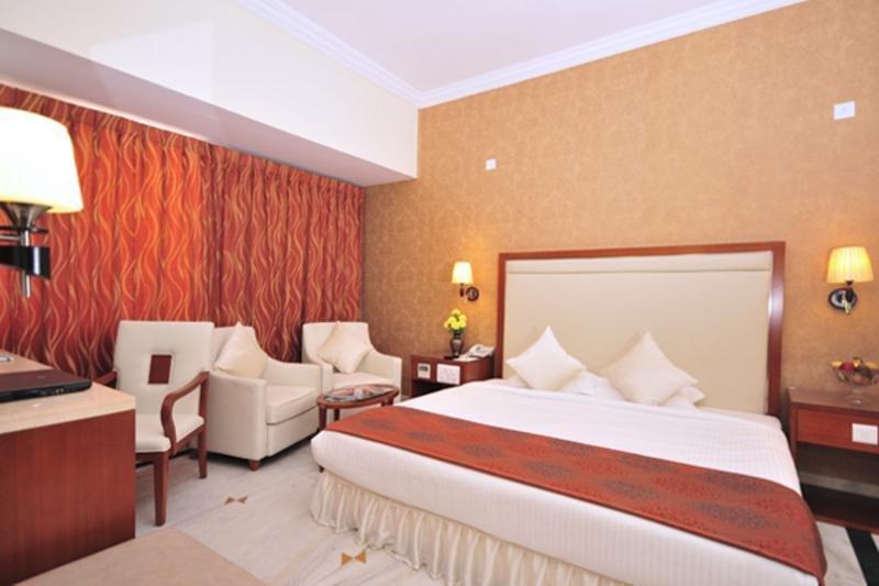 Hotel Paraag Bangalore Exteriör bild